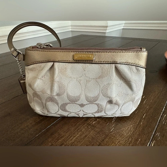 Coach Handbags - Coach signature logo wrislet